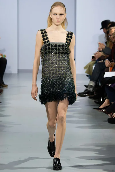 Look 15